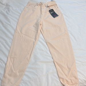 Levi’s High Loose Taper Jean - NEW